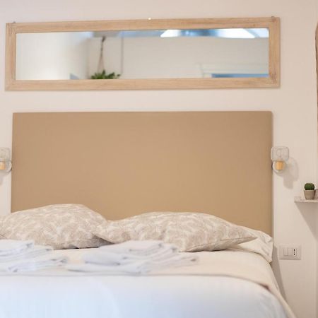 White Ostilia Apartments Рим Екстер'єр фото