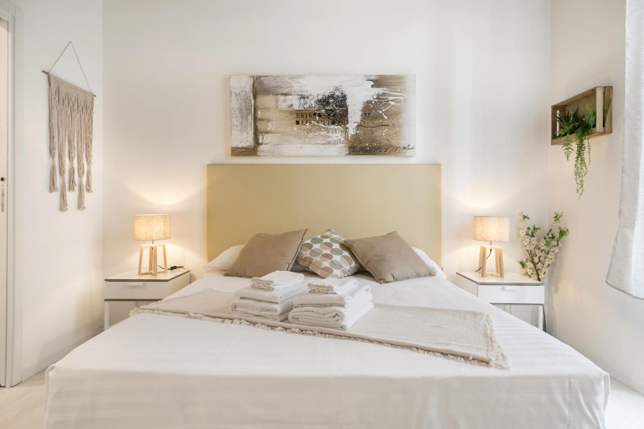 White Ostilia Apartments Рим Екстер'єр фото