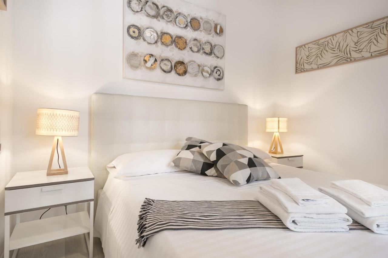White Ostilia Apartments Рим Екстер'єр фото
