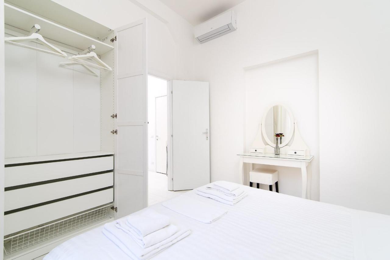 White Ostilia Apartments Рим Екстер'єр фото