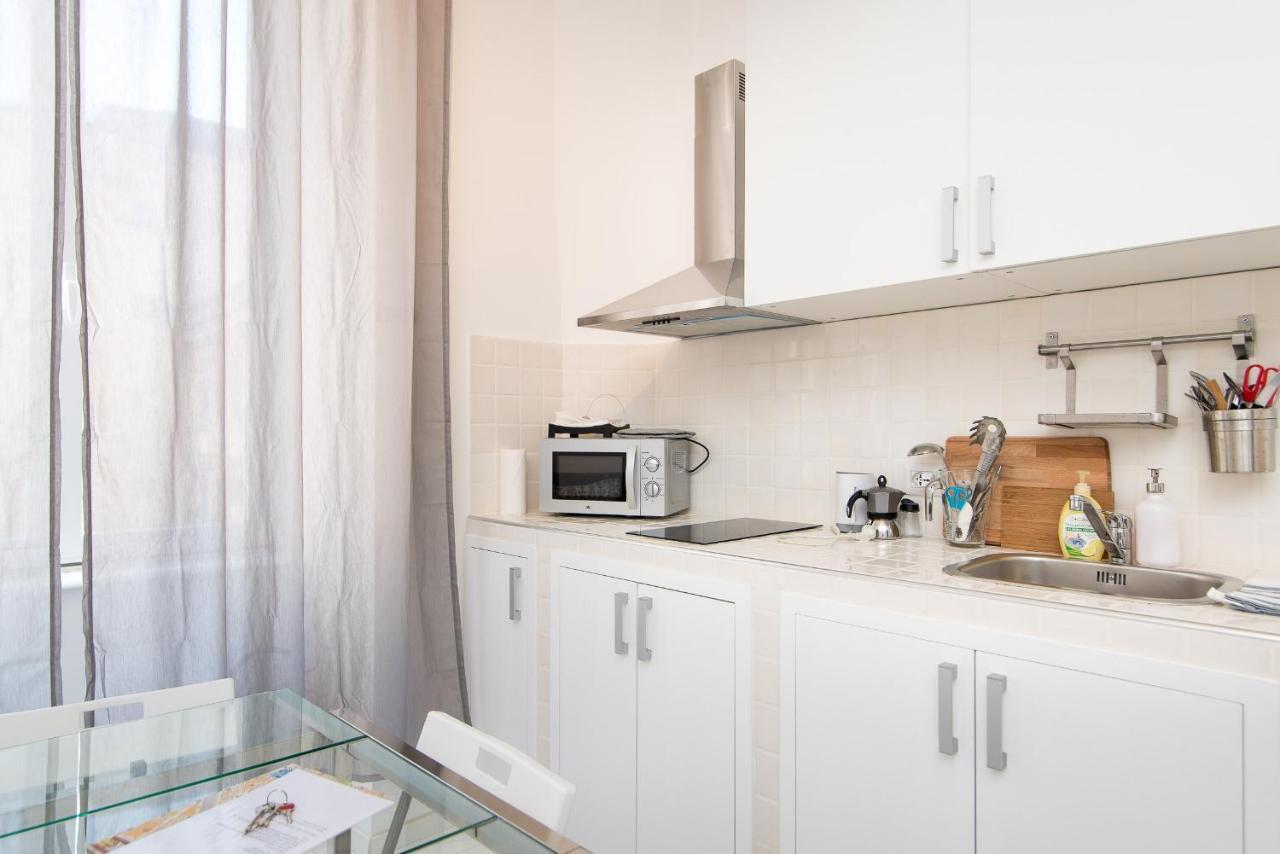 White Ostilia Apartments Рим Екстер'єр фото