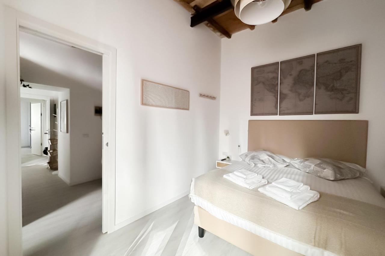 White Ostilia Apartments Рим Екстер'єр фото