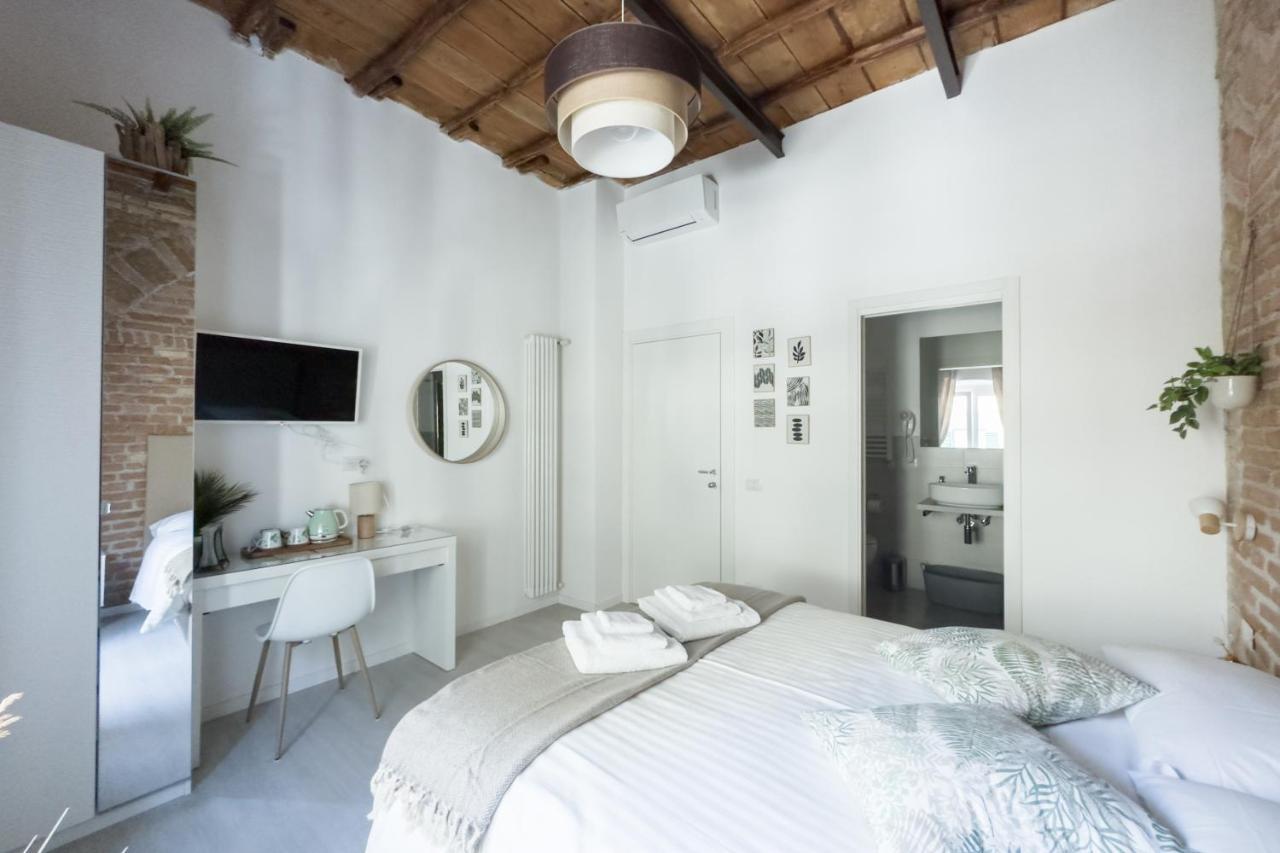 White Ostilia Apartments Рим Екстер'єр фото