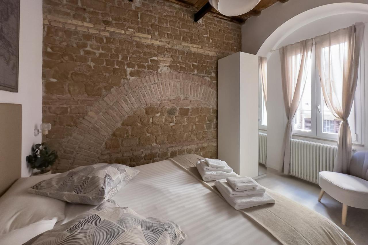 White Ostilia Apartments Рим Екстер'єр фото