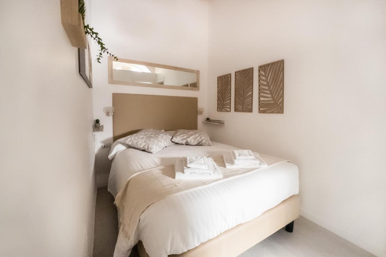 White Ostilia Apartments Рим Екстер'єр фото