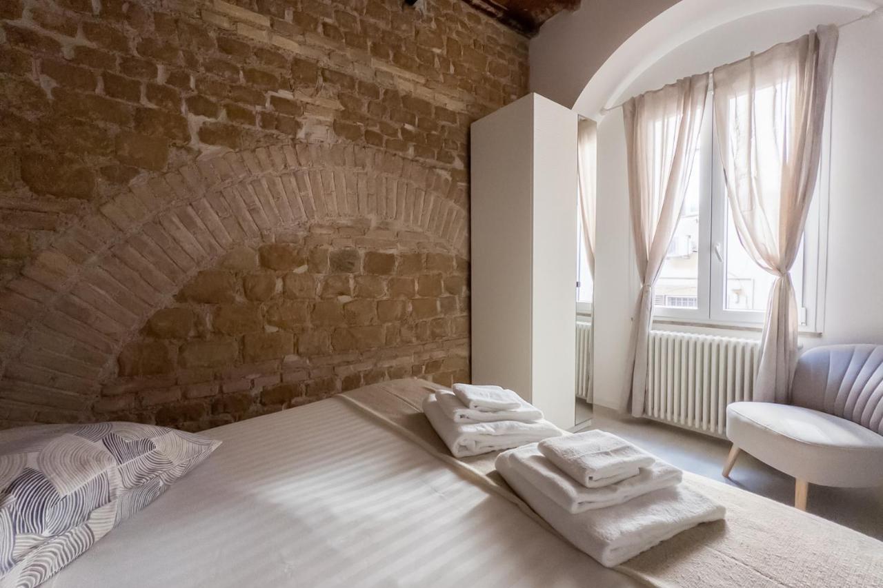 White Ostilia Apartments Рим Екстер'єр фото