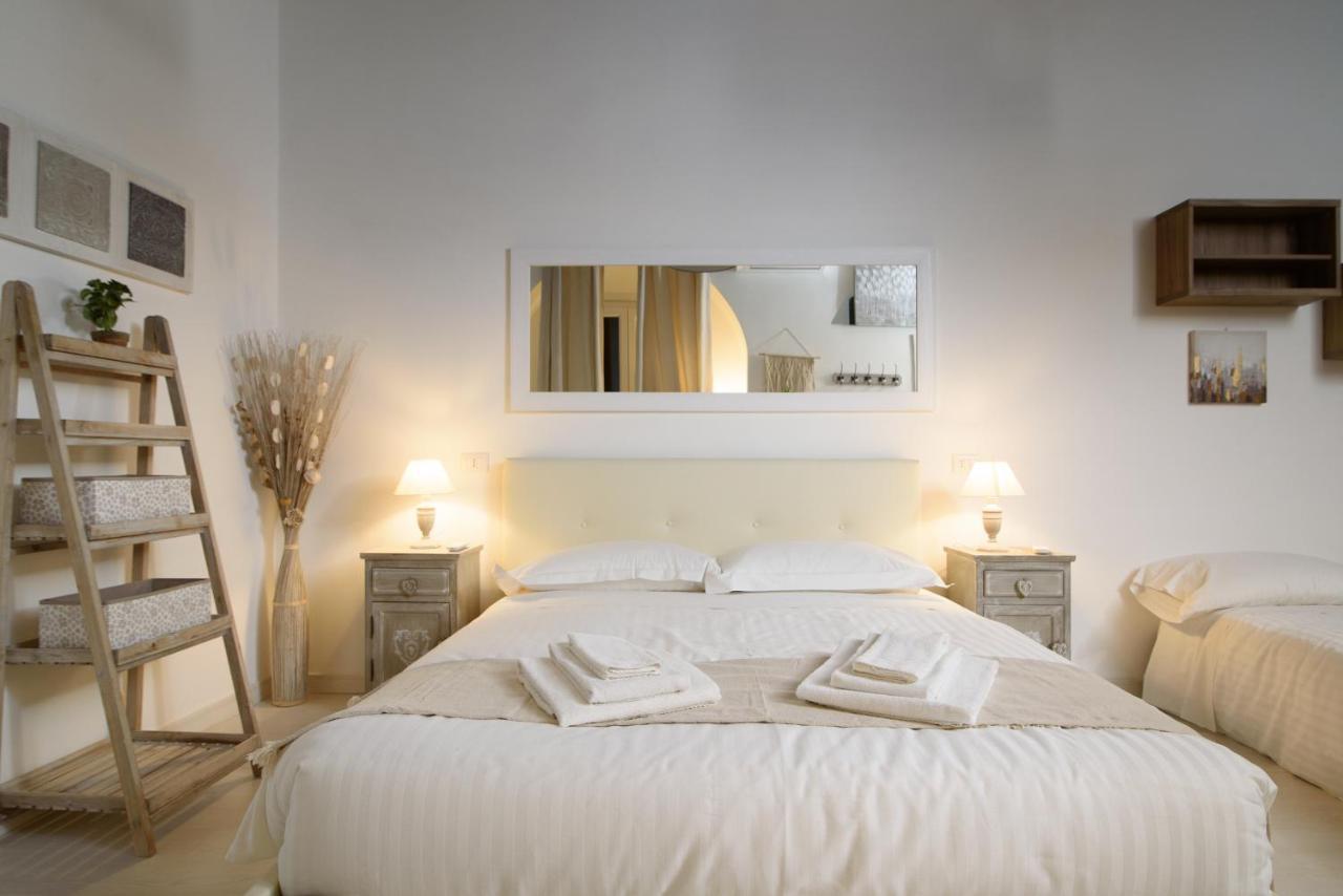 White Ostilia Apartments Рим Екстер'єр фото